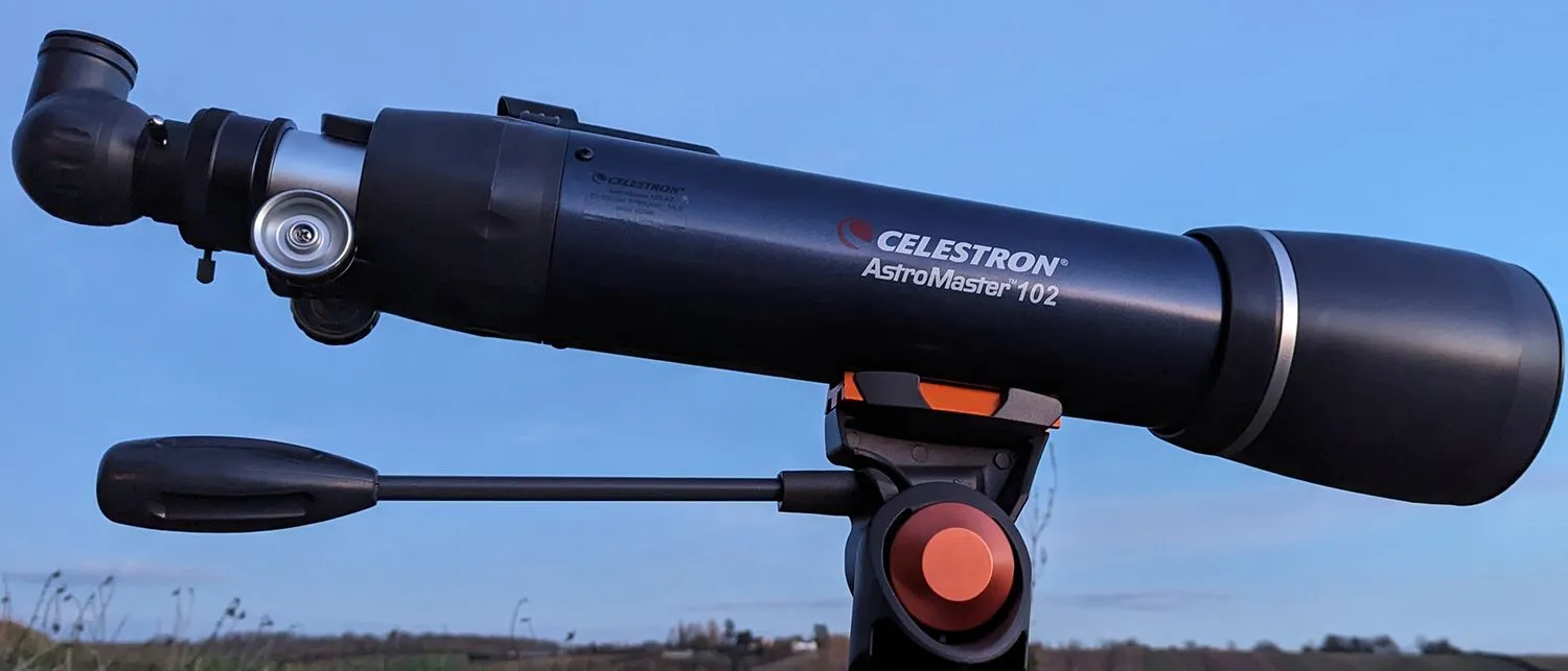 Mehr über den Artikel erfahren Celestron Astromaster 102AZ Teleskop Testbericht