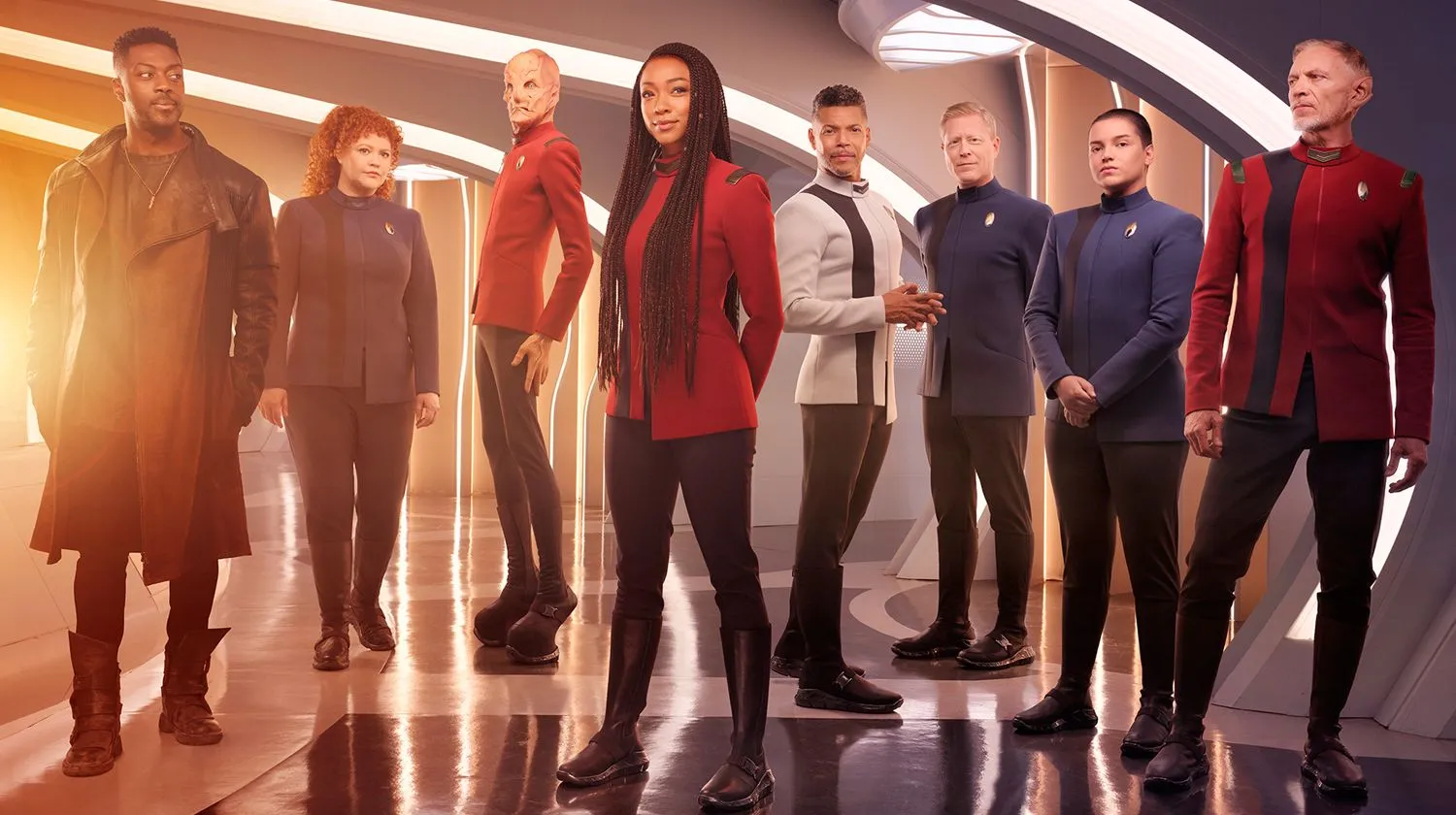 Read more about the article ‚Star Trek: Discovery‘ eröffnet die 5. und letzte Staffel auf unauffällige Weise (Red Directive Recap)