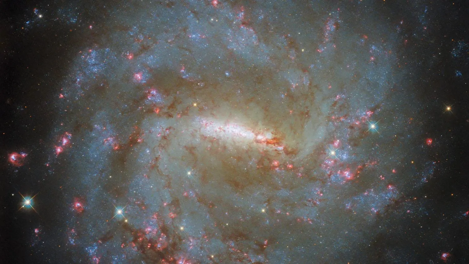 Read more about the article Hubble-Teleskop bietet trotz kürzlicher Hardware-Fehlfunktion einen atemberaubenden Blick auf die Galaxis (Foto)