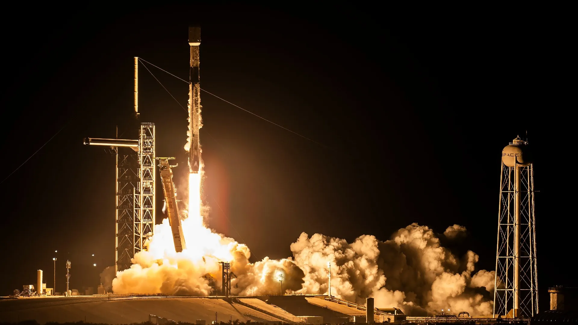 Mehr über den Artikel erfahren Wie Sie heute Abend den Start der ersten Falcon 9-Rakete von SpaceX im Jahr 2025 verfolgen können