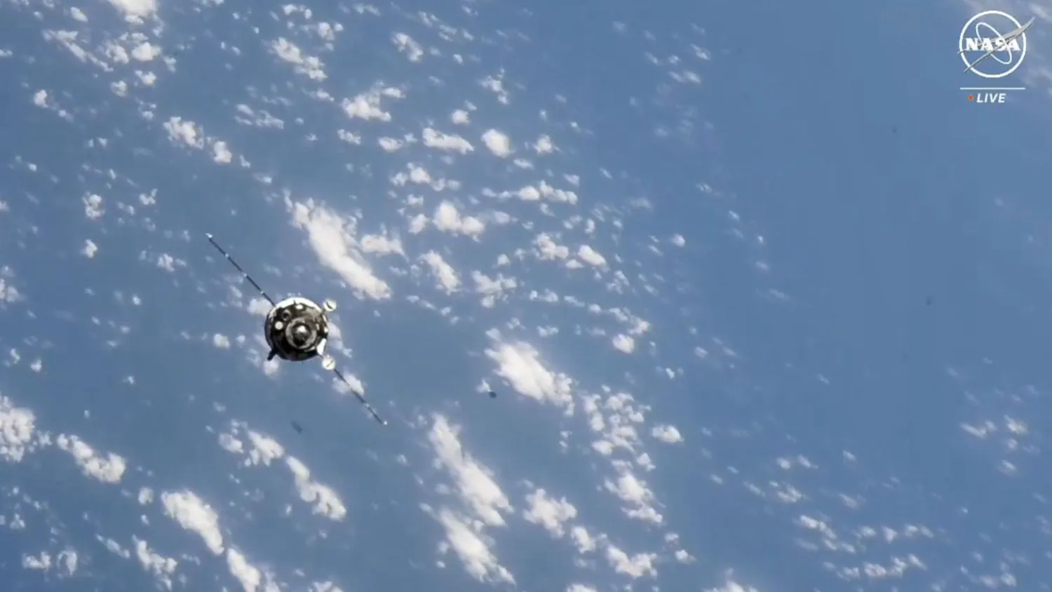 Mehr über den Artikel erfahren 3 Raumflieger erreichen die ISS an Bord eines russischen Sojus-Raumschiffs