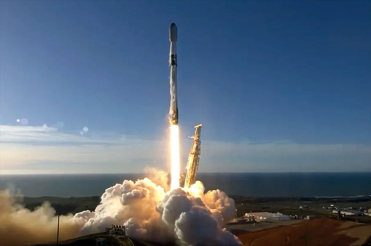 Mehr über den Artikel erfahren SpaceX Falcon 9 Rakete startet heute Abend zum rekordverdächtigen 19. Mal