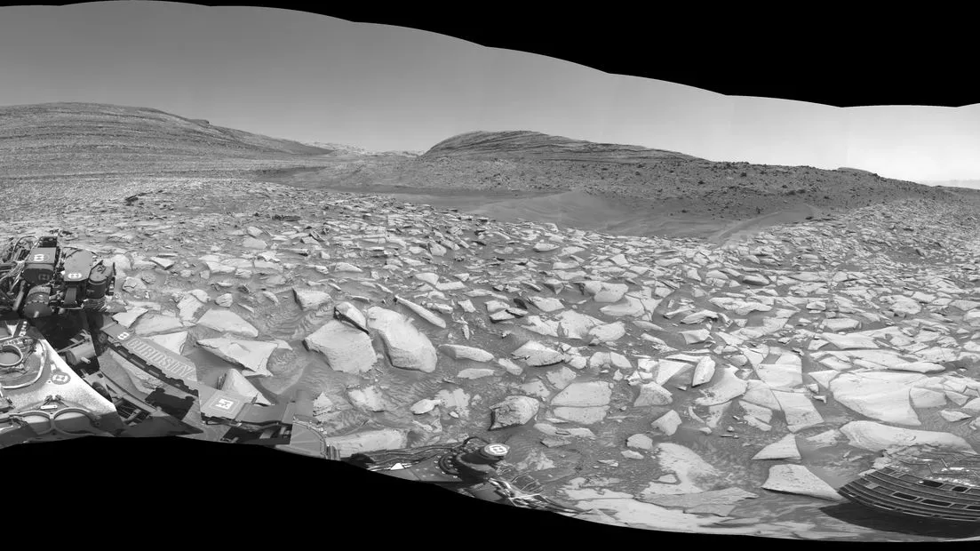 Read more about the article Curiosity-Rover folgt weiter einem möglichen Überbleibsel eines Marsflusses