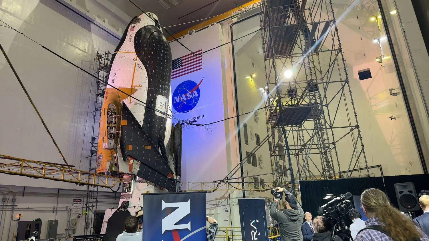 Mehr über den Artikel erfahren Sierra Space enthüllt Dream Chaser-Raumflugzeug vor dem ersten Flug zur ISS