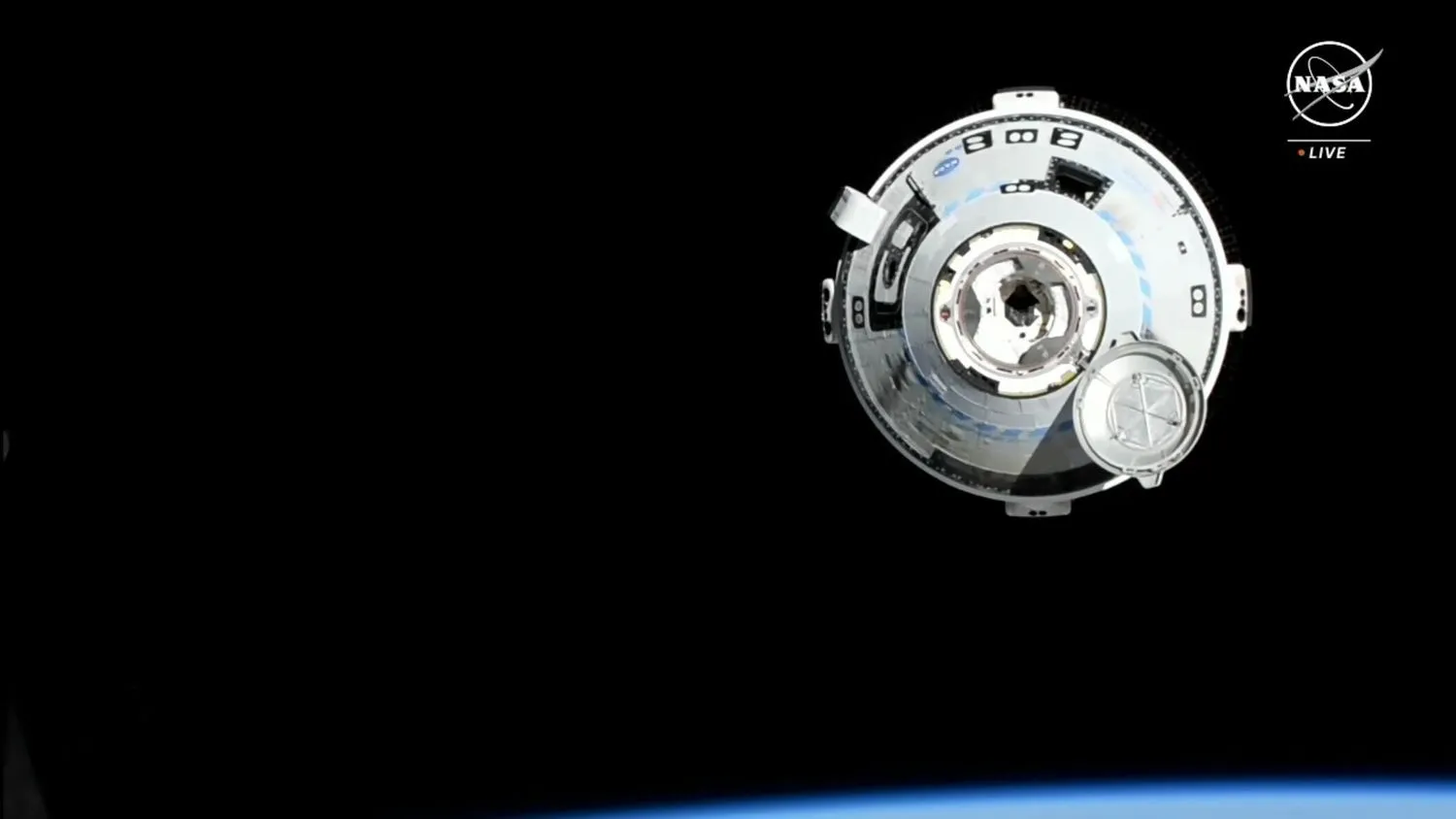 Mehr über den Artikel erfahren Boeings 1. Starliner für Astronauten kommt trotz Fehlfunktion der Triebwerke an der ISS an