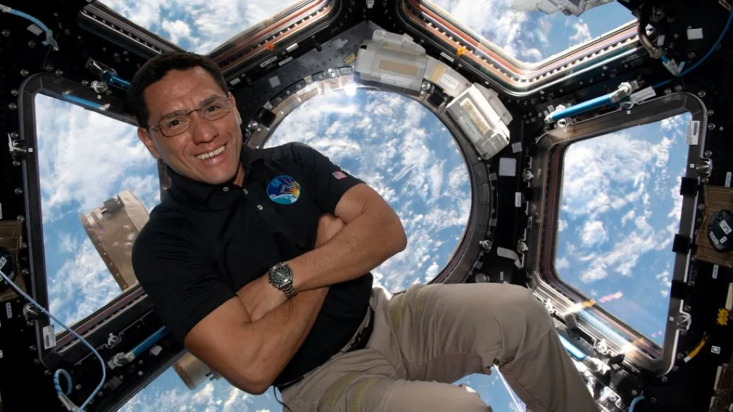 Mehr über den Artikel erfahren Die NASA will eine weitere einjährige Astronautenmission durchführen. Aber wann wird sie stattfinden?