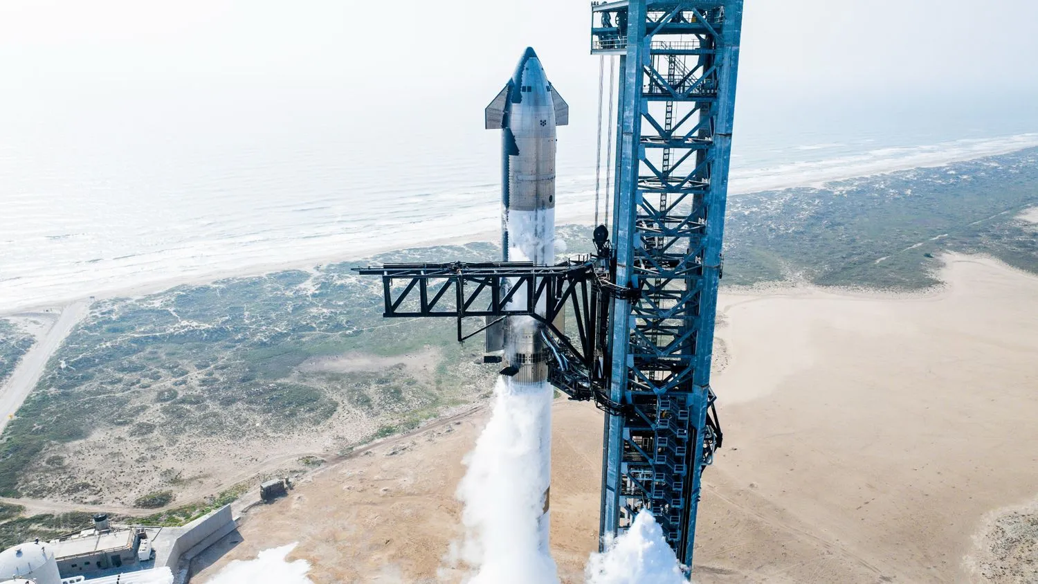 Mehr über den Artikel erfahren SpaceX peilt 5. Juni für 4. Testflug des Raumschiffs Megarocket an