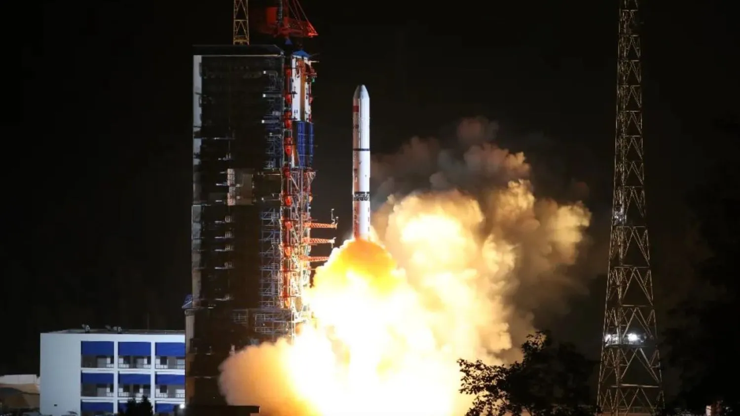 Mehr über den Artikel erfahren China will 2024 neue Langer-Marsch-Raketen starten