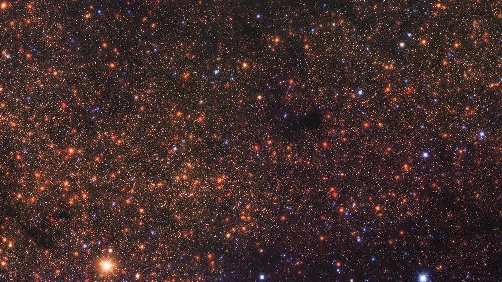 Read more about the article Very Large Telescope macht großartige Aufnahme des sternübersäten Kerns der Milchstraße (Foto)