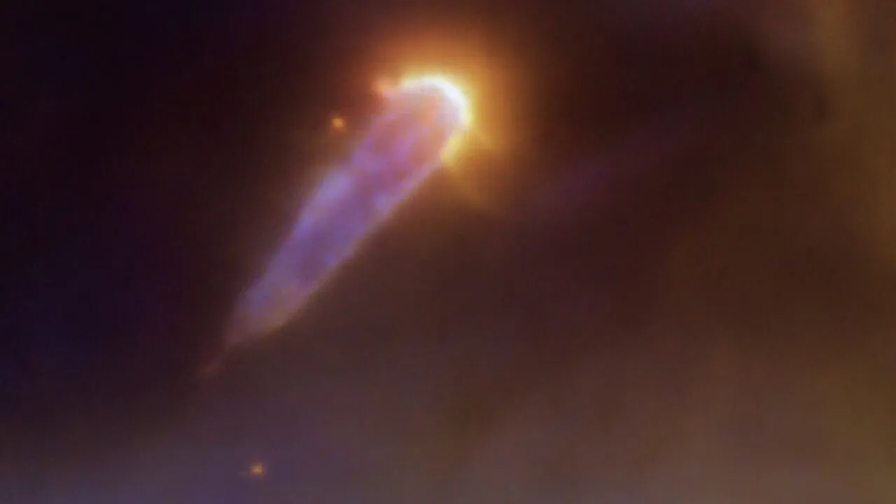 Mehr über den Artikel erfahren Diese planetenbildende Scheibe in Form eines Kometen kämpft ums Überleben