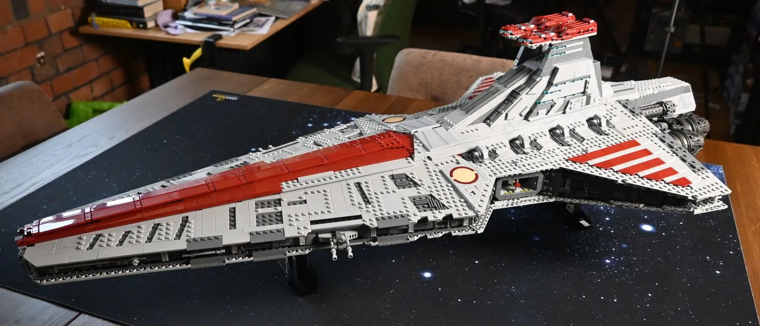 Mehr über den Artikel erfahren Lego Star Wars Venator-Class Republic Attack Cruiser Testbericht