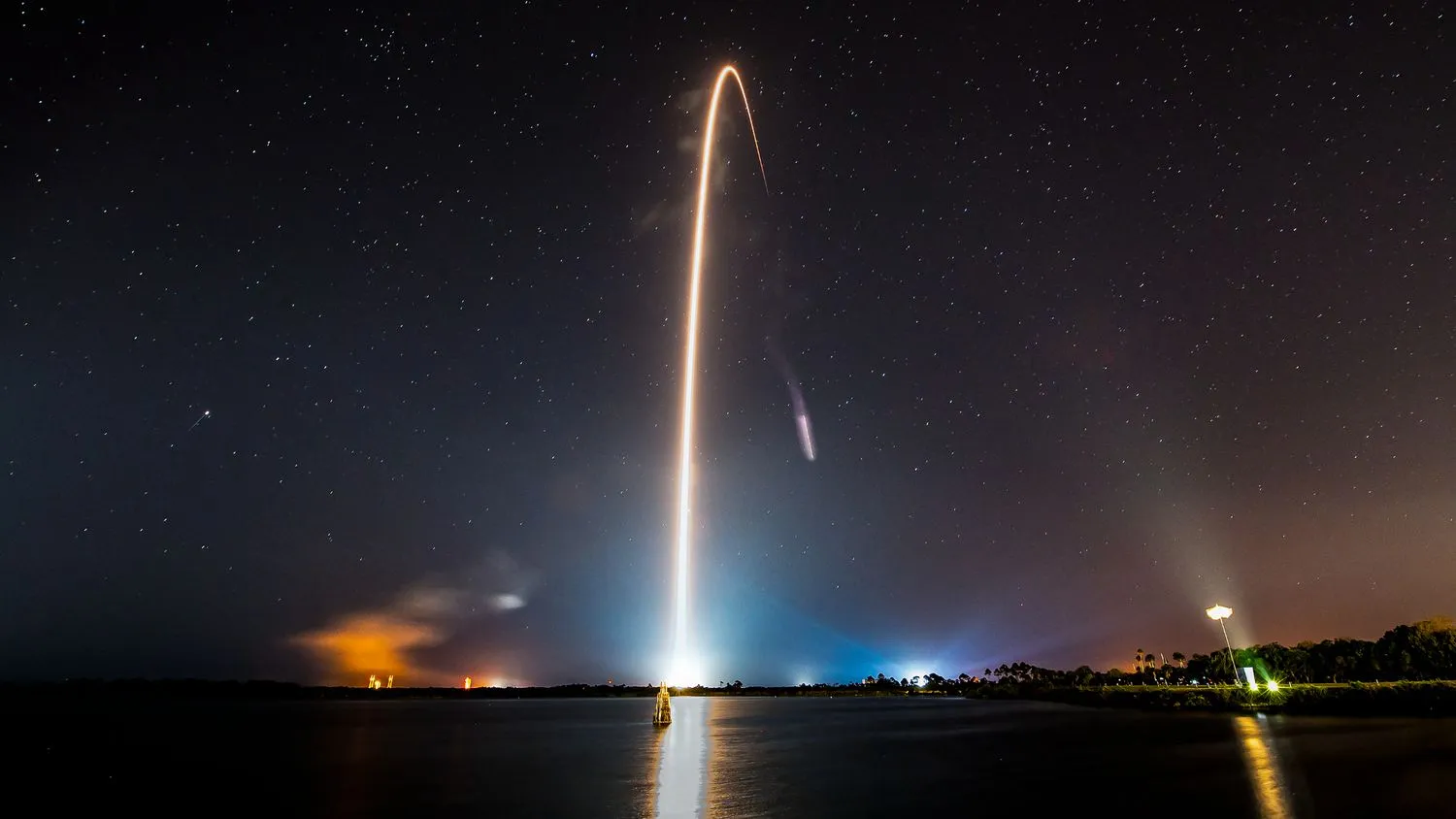 Read more about the article SpaceX startet heute Abend 23 Starlink-Satelliten in der 2. Hälfte des Weltraumdoppelspiels
