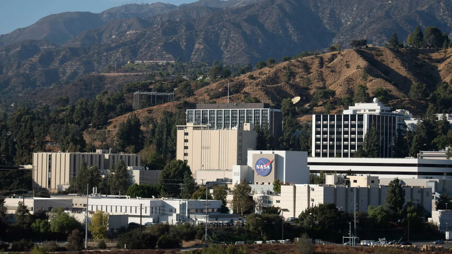 Mehr über den Artikel erfahren Das Jet Propulsion Lab der NASA entlässt 8 % seiner Belegschaft