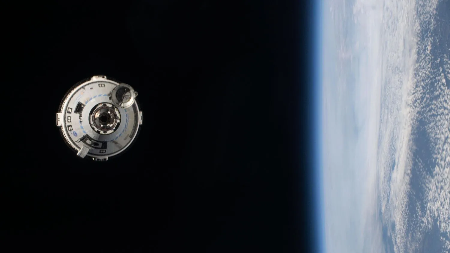 Mehr über den Artikel erfahren NASA und Boeing diskutieren heute über den verspäteten Abflug des Starliners zur ISS, und Sie können live dabei sein