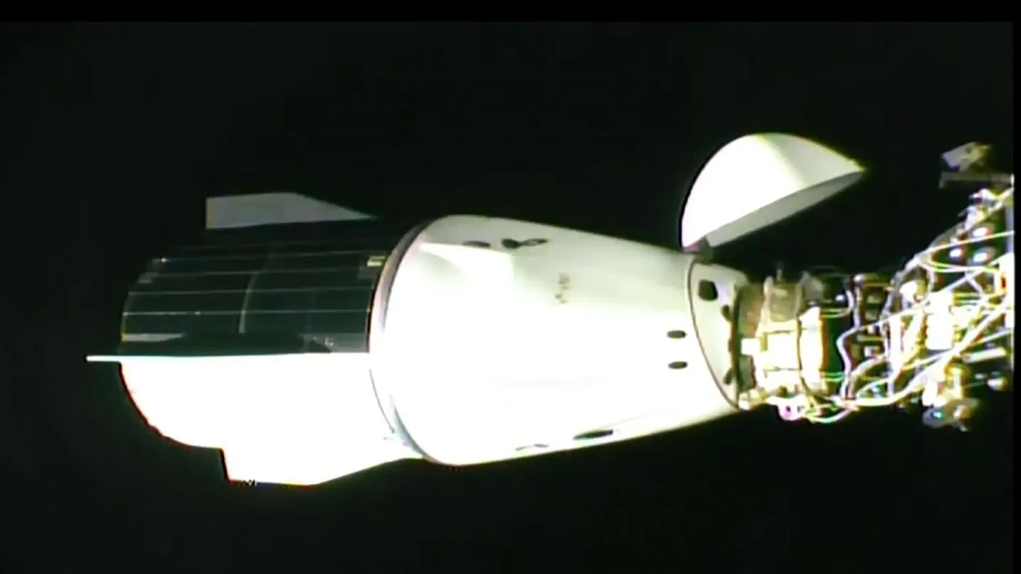 Read more about the article SpaceX Crew-8-Astronauten bewegen ihren Drachen am 2. Mai zur ISS