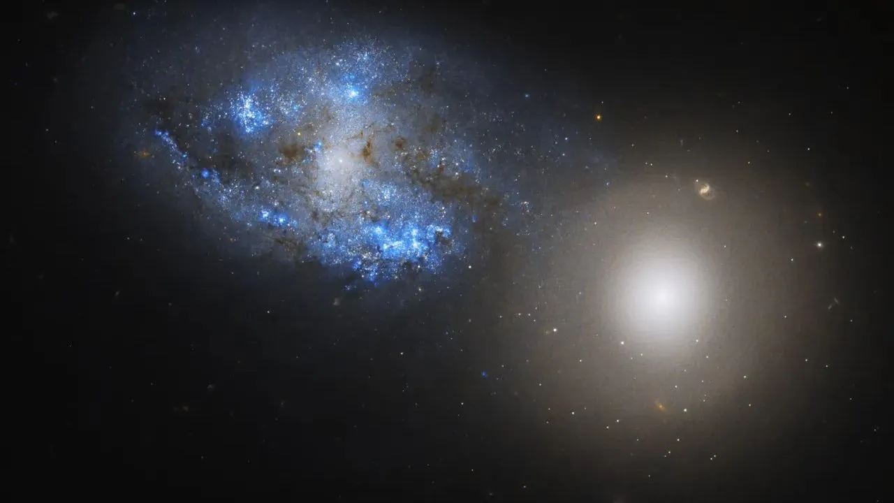 Mehr über den Artikel erfahren Hubble Space Telescope’s Blick auf eine galaktische Kollision wird in ein schönes Lied verwandelt