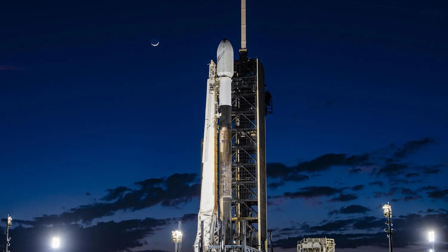 Mehr über den Artikel erfahren Um wie viel Uhr startet die private Mondlandefähre IM-1 von SpaceX für Intuitive Machines am 14. Februar?